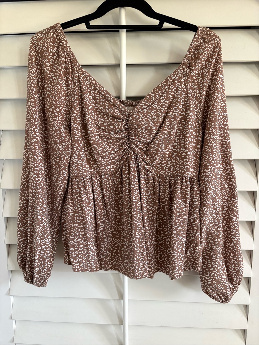 Ruched Front Brown Printed Peasant Blouse